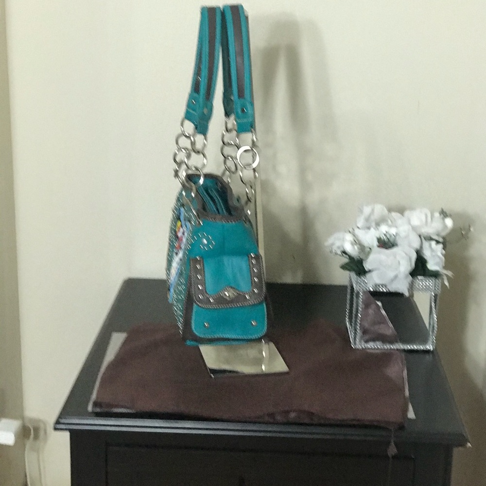 Montana West Beaded Steer Head Concealed Carry - Picture 3 of 6